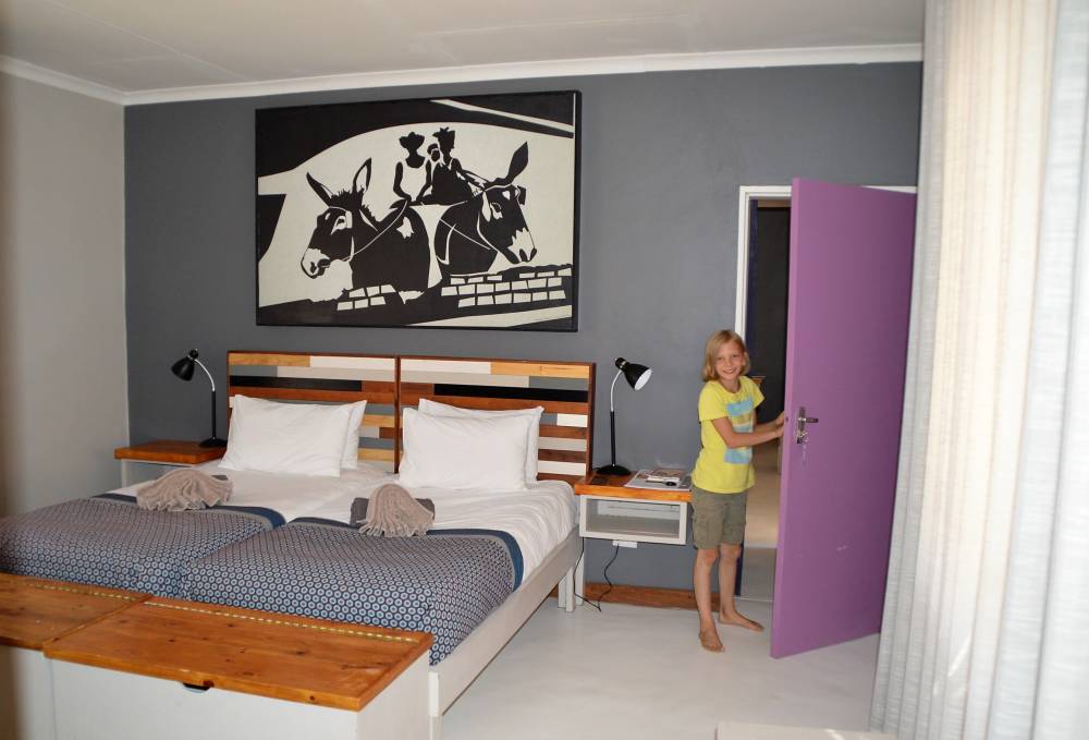 Namiba mit Kindern Damara Lodge